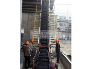 大傾角輸送機使用現場